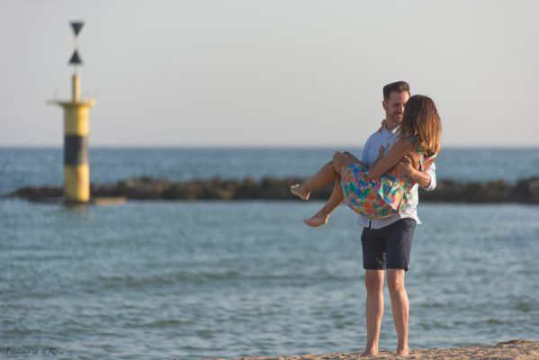 Sesión de preboda romántica en playa de Palma