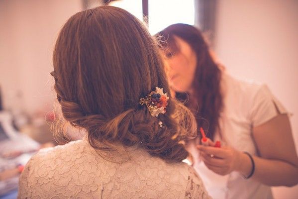 Novia preparandose para su boda en Mallorca